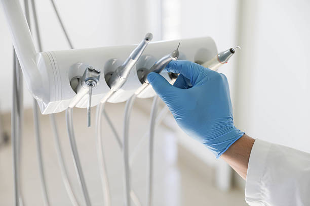 Professional Tooth Extraction technician working in Flower Hill, MD